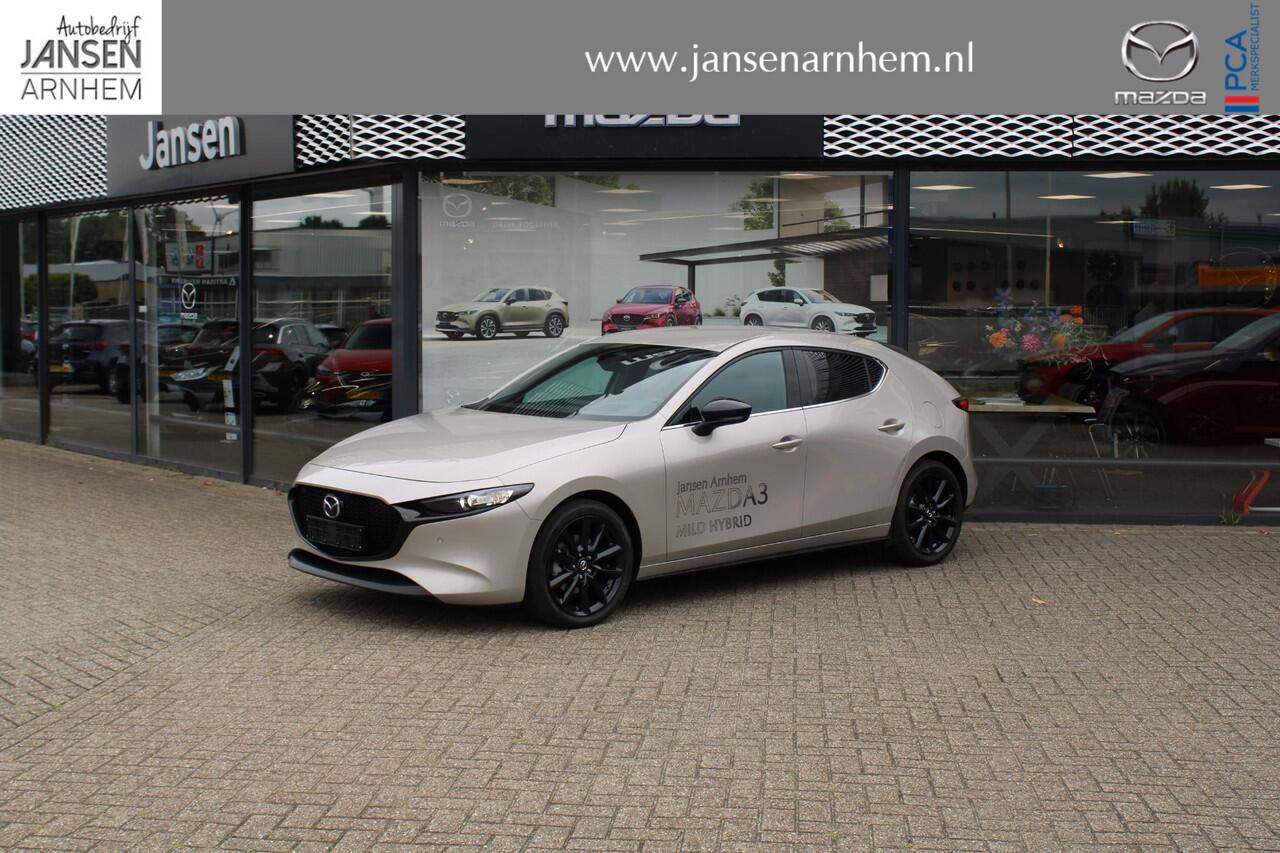 Mazda 3 2.0 e-SkyActiv-X M Hybrid 186 Nagisa Demovoordeel ¤ 5.000,-, Bruin Leder, Bose, Navi, Adap.Cruise, Clima, Apple Carplay, Camera, PDC, HUD, Stoelverwarming, 18" LMV
