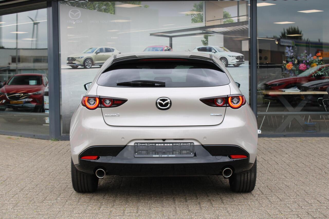 Mazda 3 2.0 e-SkyActiv-X M Hybrid 186 Nagisa Demovoordeel ¤ 5.000,-, Bruin Leder, Bose, Navi, Adap.Cruise, Clima, Apple Carplay, Camera, PDC, HUD, Stoelverwarming, 18" LMV