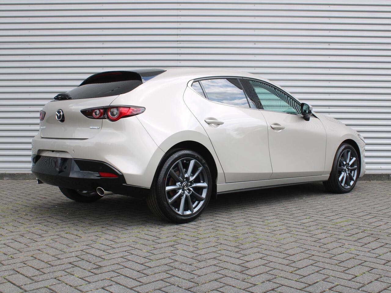 Mazda 3 2.5 e-SkyActiv-G M Hybrid 140 Exclusive-line | Automaat | Nieuw | Hoge korting | Uit voorraad leverbaar |