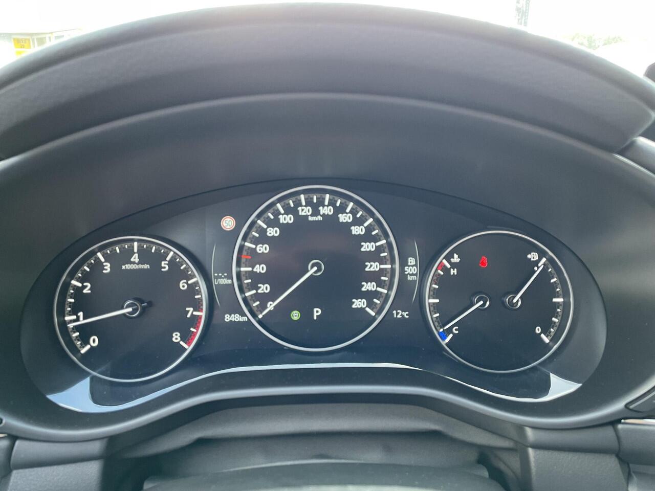 Mazda 3 3 Sedan 2.0 E-SkyActiv-X 186 Takumi Demovoordeel ¤ 5.000,- , Automaat, Leder, Bose, 360 Camera, HUD, LMV 18 Inch, Clima, Stoelverwarming, Stuurverwarming, Navi, Apple Carplay, LKA, Adap. Cruise