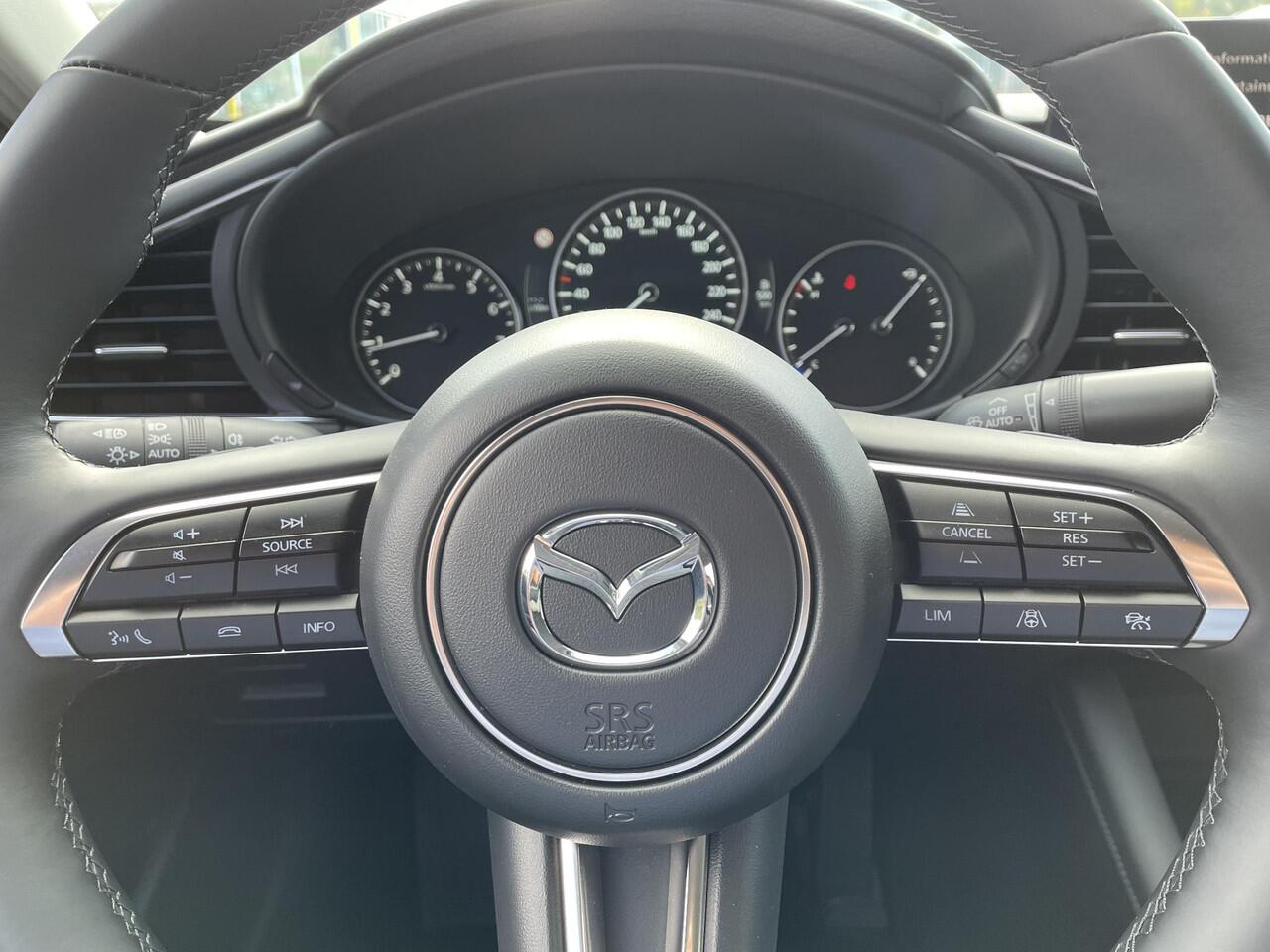Mazda 3 3 Sedan 2.0 E-SkyActiv-X 186 Takumi Demovoordeel ¤ 5.000,- , Automaat, Leder, Bose, 360 Camera, HUD, LMV 18 Inch, Clima, Stoelverwarming, Stuurverwarming, Navi, Apple Carplay, LKA, Adap. Cruise