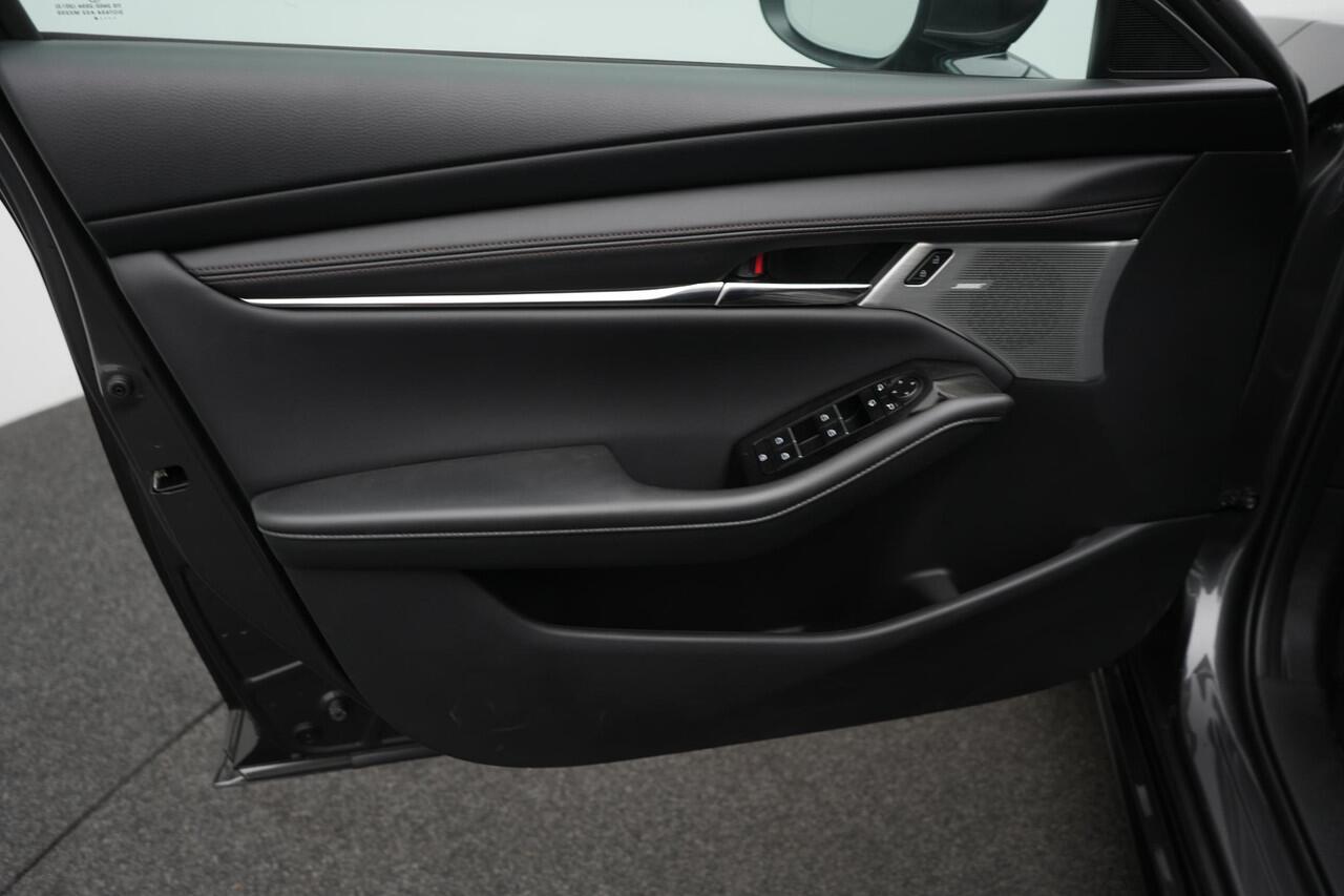 Mazda 3 2.0 e-SkyActiv-X Takumi automaat met Sunroof | voorraad voordeel | direct leverbaar