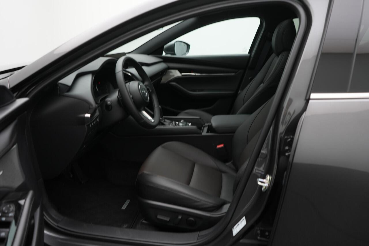 Mazda 3 2.0 e-SkyActiv-X Takumi automaat met Sunroof | voorraad voordeel | direct leverbaar
