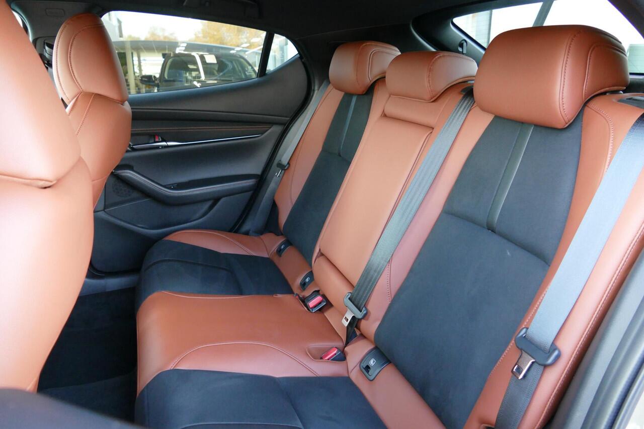 Mazda 3 2.0 e-SkyActiv-X M Hybrid 186 Nagisa | Camera | Stoelverwarming | Stuurverwarming | Rijklaarprijs |