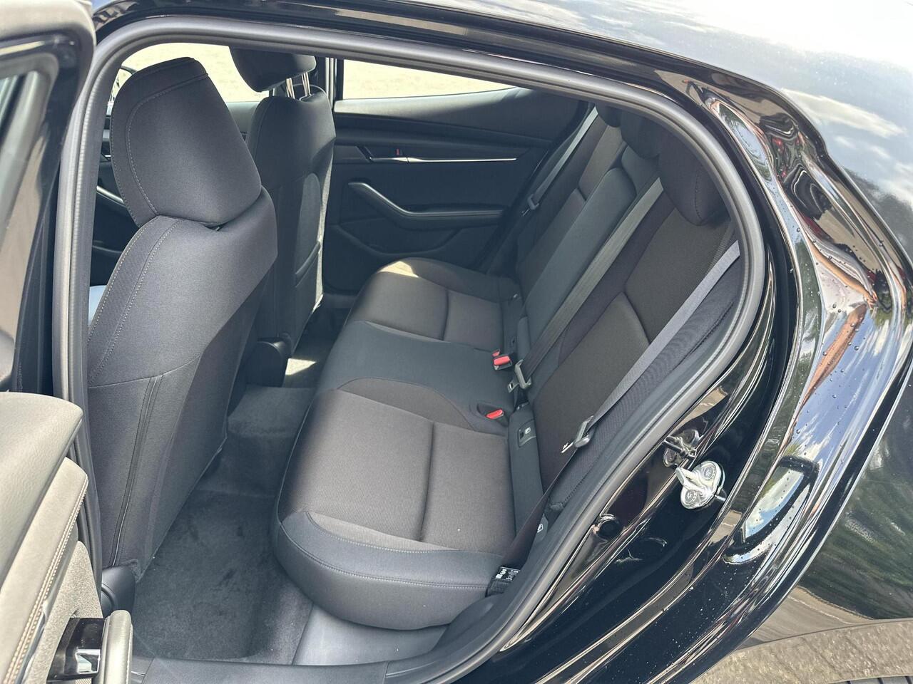 Mazda 3 2.5 e-SkyActiv-G M Hybrid 140 Centre-line | Navigatie | Stoel en stuurverwarming | Keyless entry