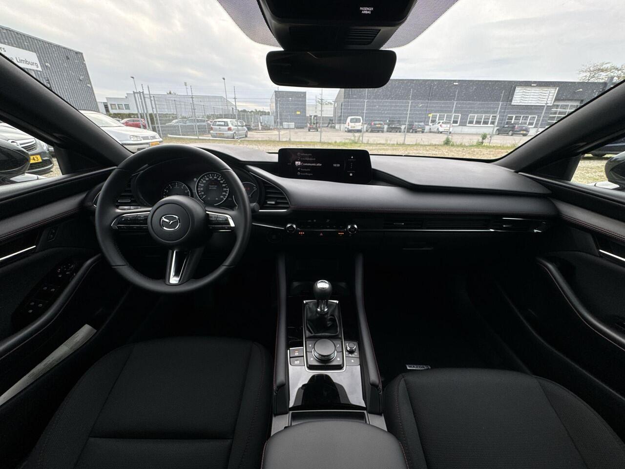 Mazda 3 2.5 e-SkyActiv-G M Hybrid 140 PK Homura | Rijklaar | Apple Carplay | Parkeersensor | Stoelverwarming