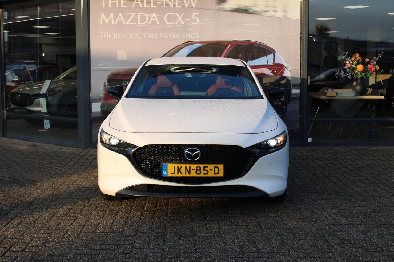 Mazda 3 HB 2.5 e-SkyActiv-G M Hybrid 140 Nagisa , Demovoordeel ¤ 7.790,-, Automaat, Bruin Leder, Bose, Navi, Adap.Cruise, Clima, Apple Carplay, Camera, PDC, HUD, Stoelverwarming, 18" LMV