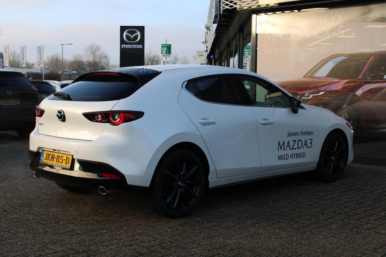 Mazda 3 HB 2.5 e-SkyActiv-G M Hybrid 140 Nagisa , Demovoordeel ¤ 7.790,-, Automaat, Bruin Leder, Bose, Navi, Adap.Cruise, Clima, Apple Carplay, Camera, PDC, HUD, Stoelverwarming, 18" LMV