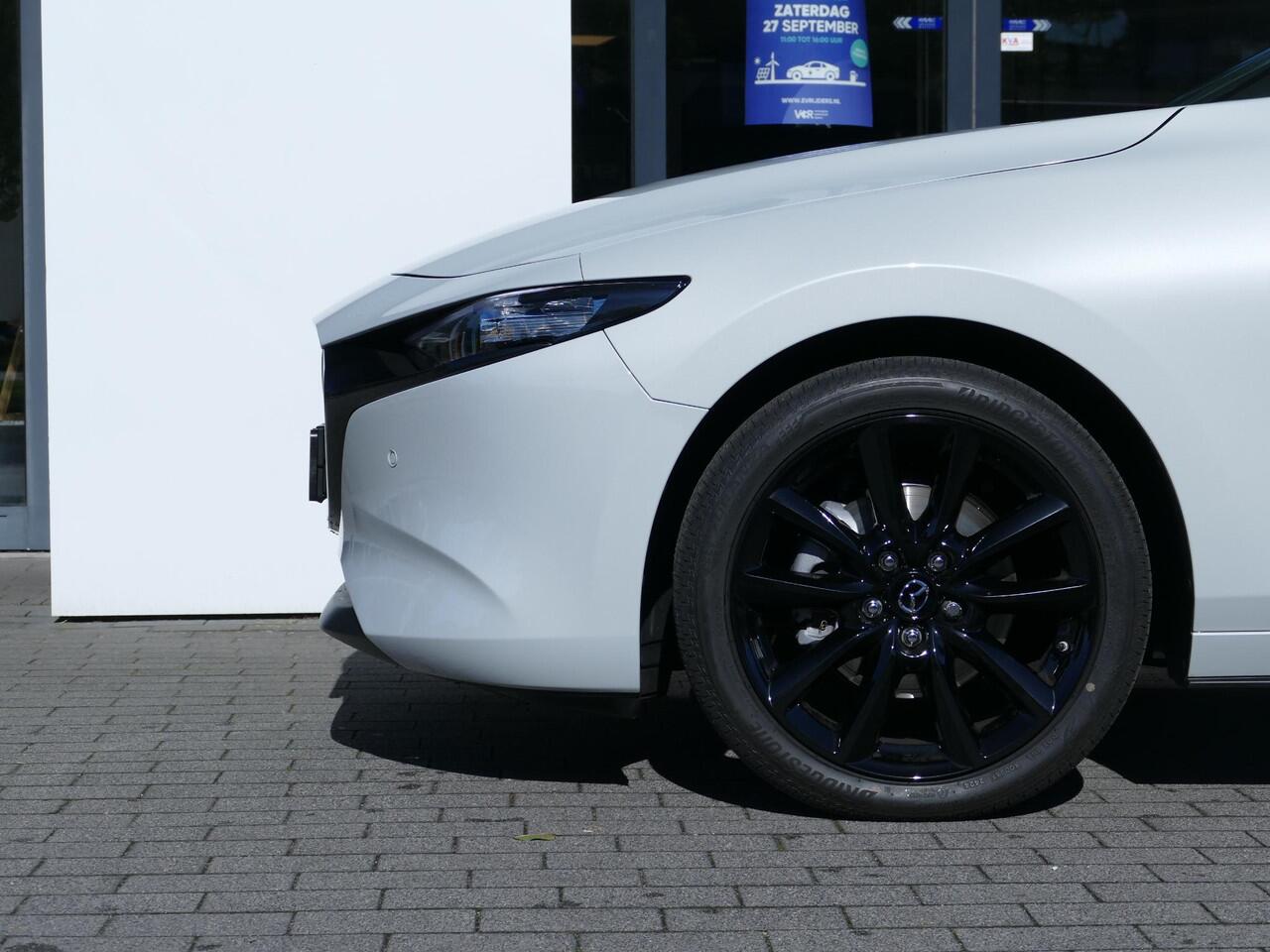 Mazda 3 2.0 e-SkyActiv-X M Hybrid 186 Homura | Apple Carplay | Navigatie | Adaptieve Cruise Control | Camera | Stoelverwarming | RIJKLAARPRIJS!