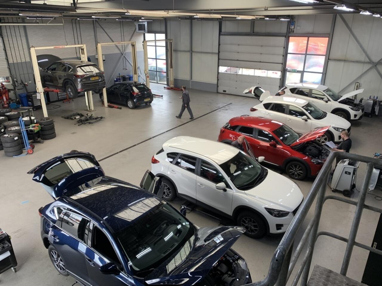 Mazda 3 2.5 e-SKYACTIV-G 140PK HOMURA VOORRAADKORTING/RIJKLAAR !!