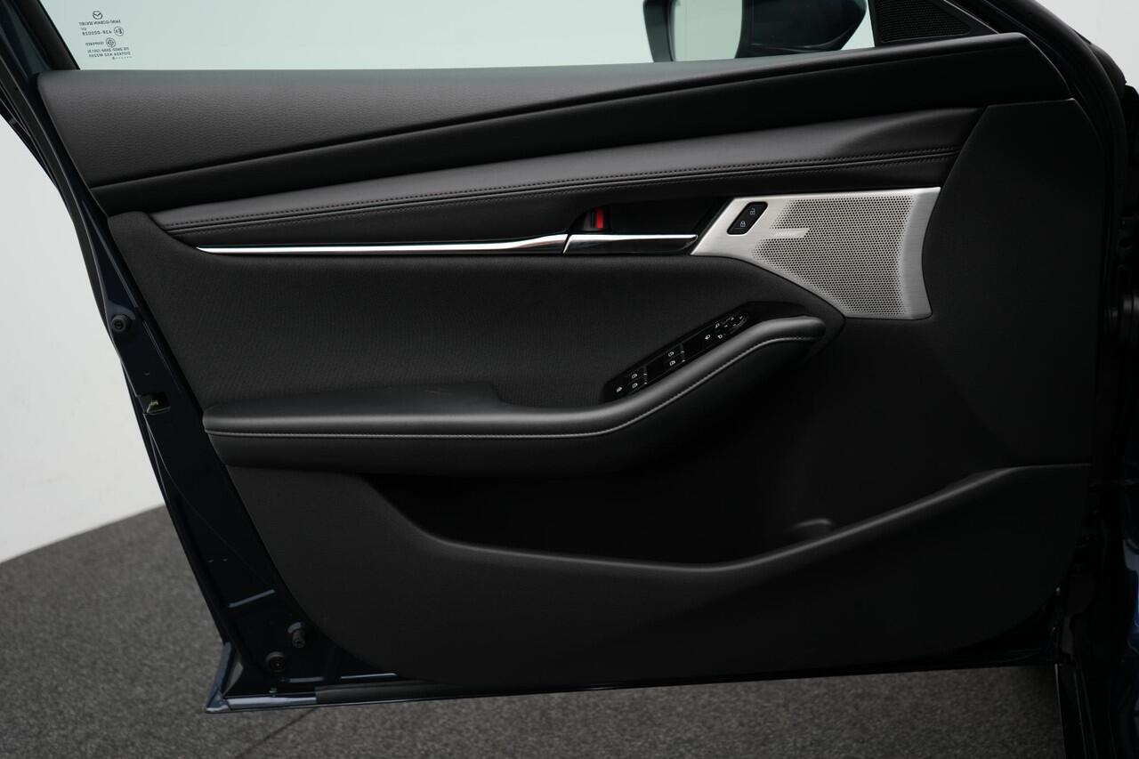 Mazda 3 2.5 e-SkyActiv-G Exclusive-line automaat | demo voordeel