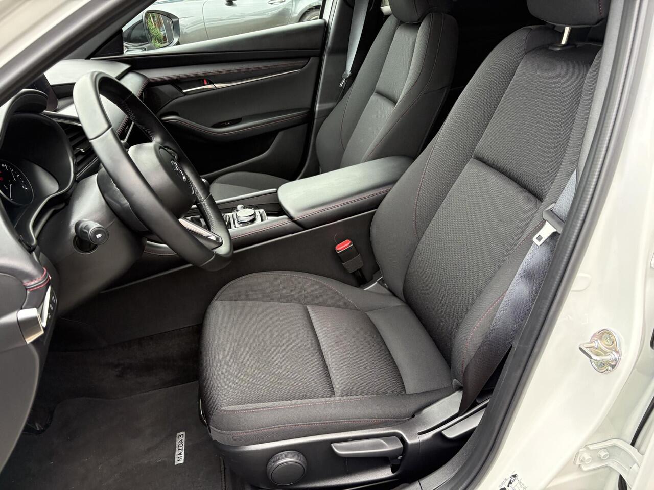 Mazda 3 2.5 e-SkyActiv-G M Hybrid 140 Homura BTW auto / Garantie t/m 03-2031 / Huidige nieuwprijs ¤37.740,-