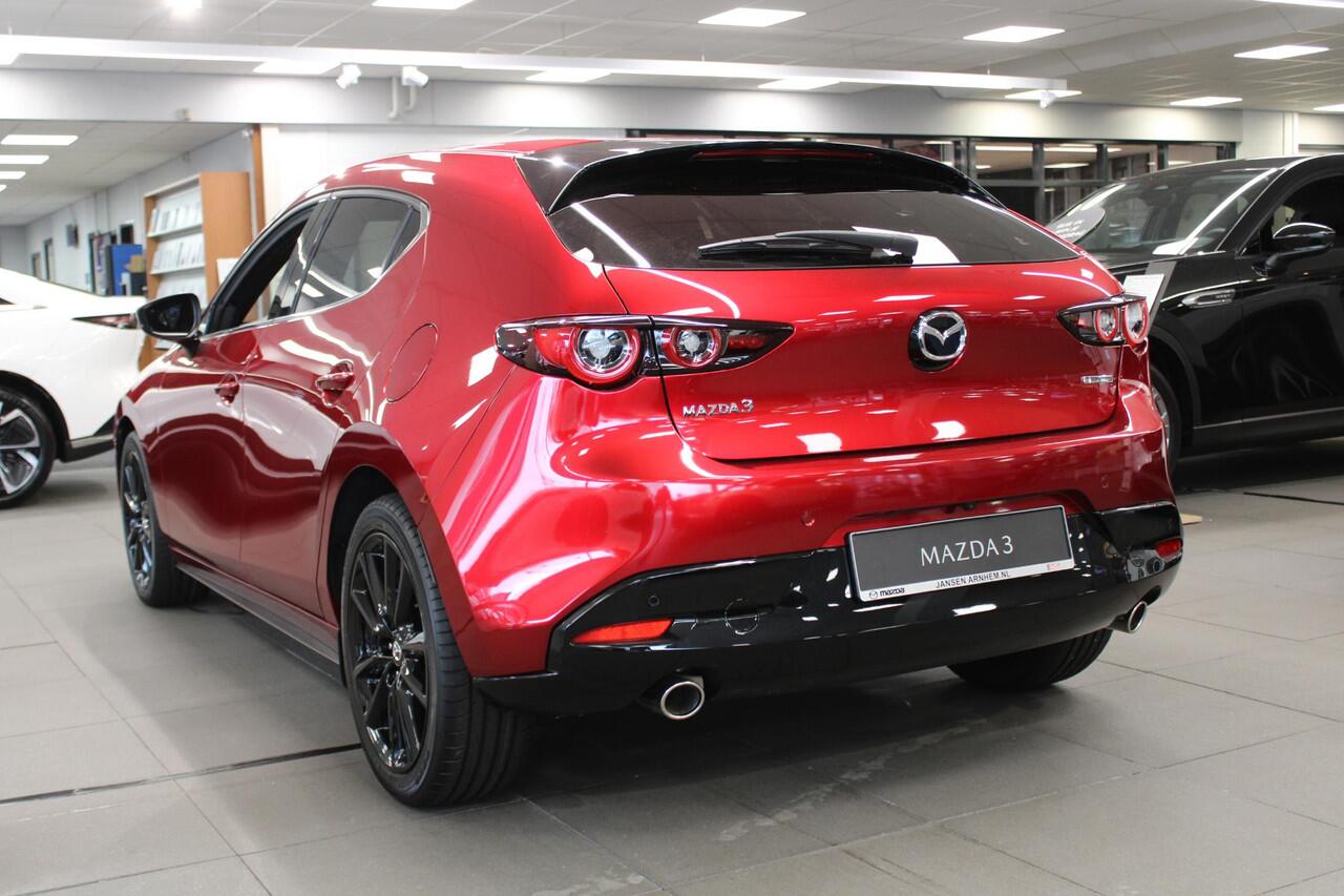 Mazda 3 HB 2.5 e-SkyActiv-G M Hybrid 140 Homura , Demovoordeel ¤ 5.500,-, Automaat, Navi, Adap.Cruise, Clima, Apple Carplay, Camera, PDC, HUD, Stoelverwarming, 18" LMV