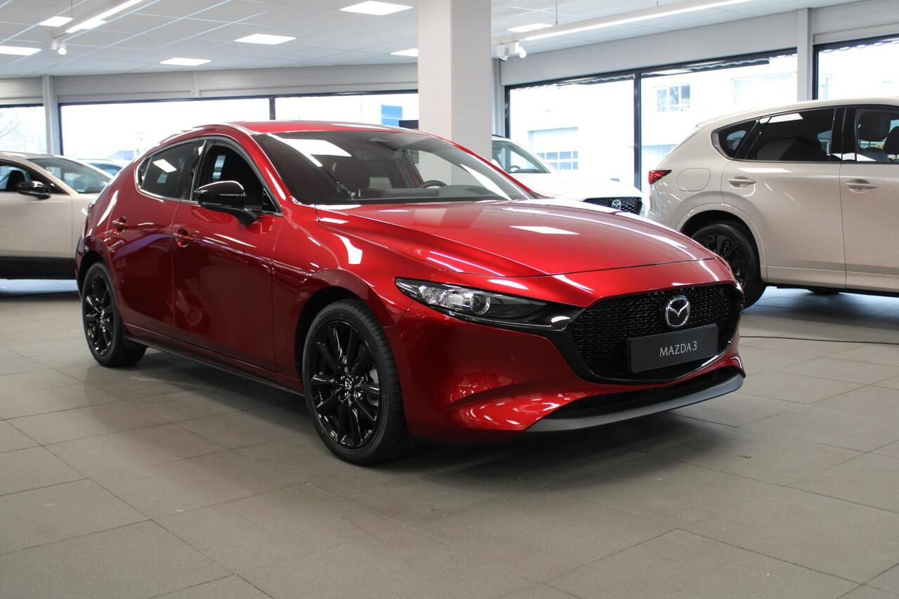 Mazda 3 HB 2.5 e-SkyActiv-G M Hybrid 140 Homura , Demovoordeel ¤ 5.500,-, Automaat, Navi, Adap.Cruise, Clima, Apple Carplay, Camera, PDC, HUD, Stoelverwarming, 18" LMV
