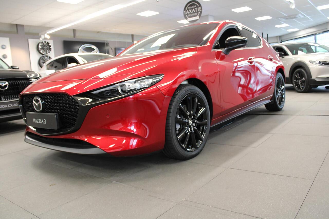 Mazda 3 HB 2.5 e-SkyActiv-G M Hybrid 140 Homura , Demovoordeel ¤ 5.500,-, Automaat, Navi, Adap.Cruise, Clima, Apple Carplay, Camera, PDC, HUD, Stoelverwarming, 18" LMV