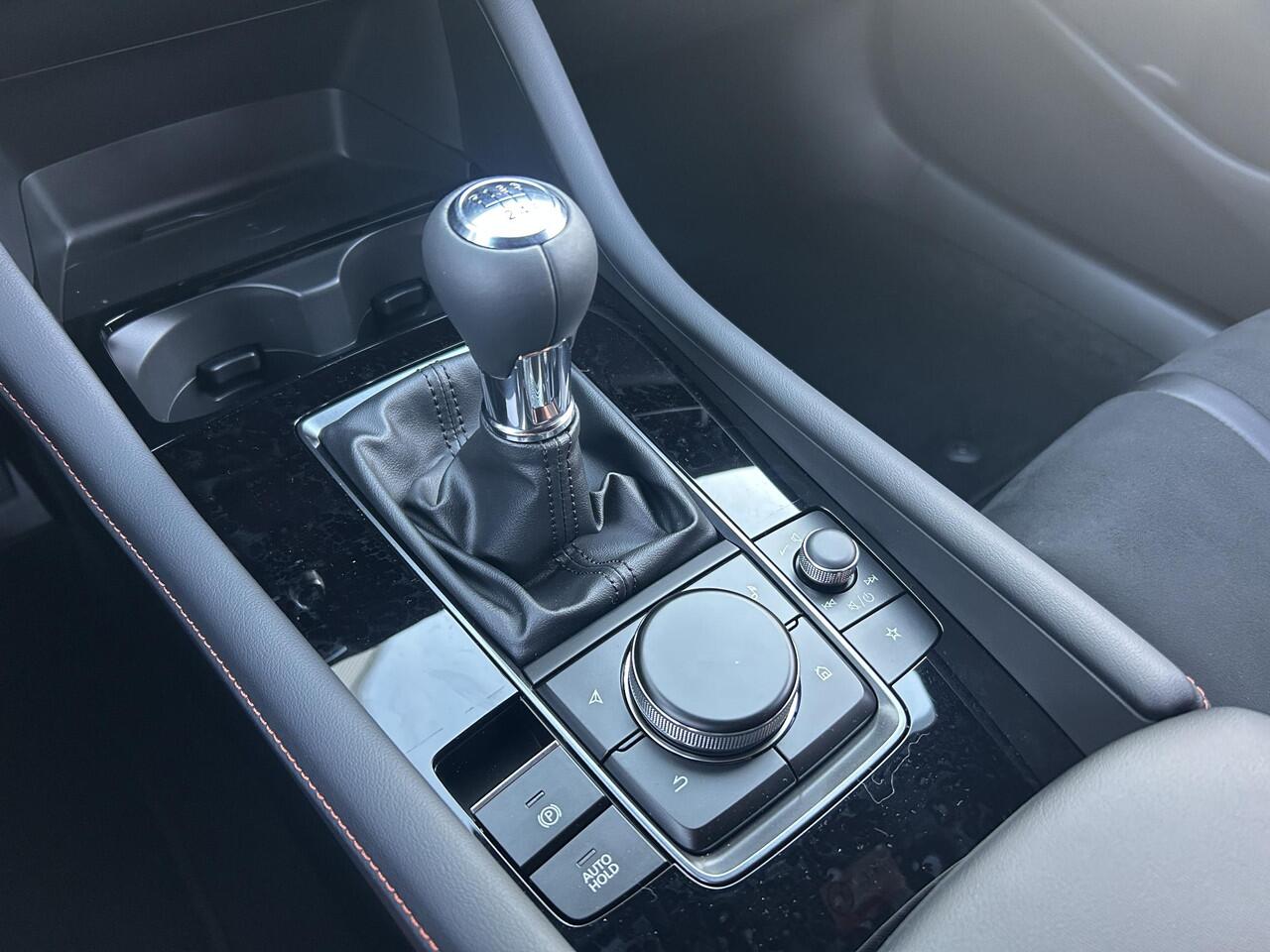 Mazda 3 2.0 e-SkyActiv-X M Hybrid 186 Nagisa | Camera | Leder | Garantie 01-2032 |