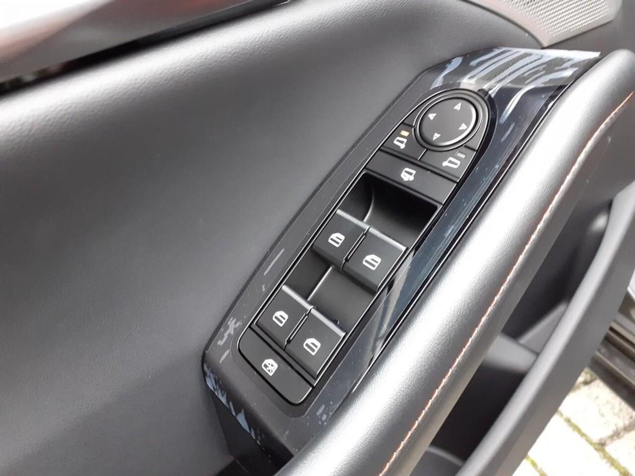 Mazda 3 2.5 e-SkyActiv-G M Hybrid 140 Nagisa Mengelers actieprijs: ¤ 36.440,00*