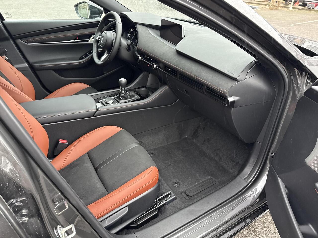 Mazda 3 2.0 e-SkyActiv-X M Hybrid 186 Nagisa | Diverse kleuren en uitvoeringen uit voorraad leverbaar |