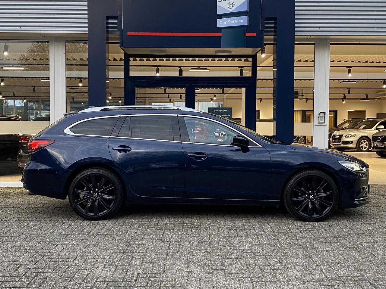 Mazda 6 Sportbreak 2.0 SkyActiv-G 165 Sportive / Automaat / NL-Auto / Luxe-Lederen Bekleding / Elektr.-Stoelen met Geheugen / Stoelverwarming V + A / Stoelverkoeling / Stuurverwarming / Head-Up-Display / Afneembare-Trekhaak / Adaptieve Cruise-Control / Climate-Co