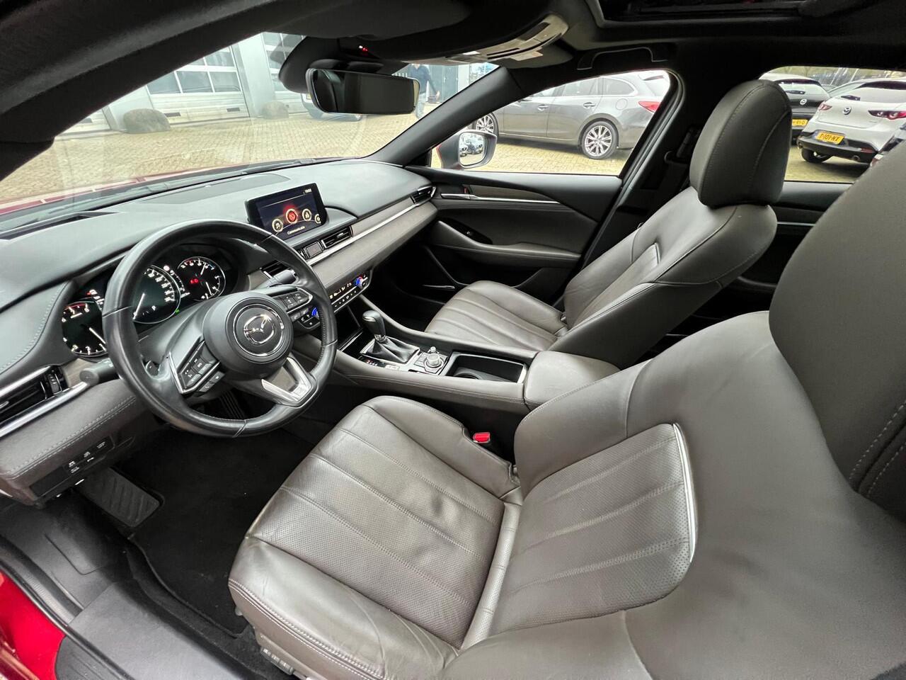 Mazda 6 2.5 SkyActiv-G 194 Signature AUTOMAAT | 19" VELGEN | 360 CAMERA | LUXE LEDER | SUNROOF | ZWARTE HEMEL | HEAD-UP | STUUR- en STOELVERWARMING V+A | STOEL VENTILATIE | MEEST LUXE UITVOERING |