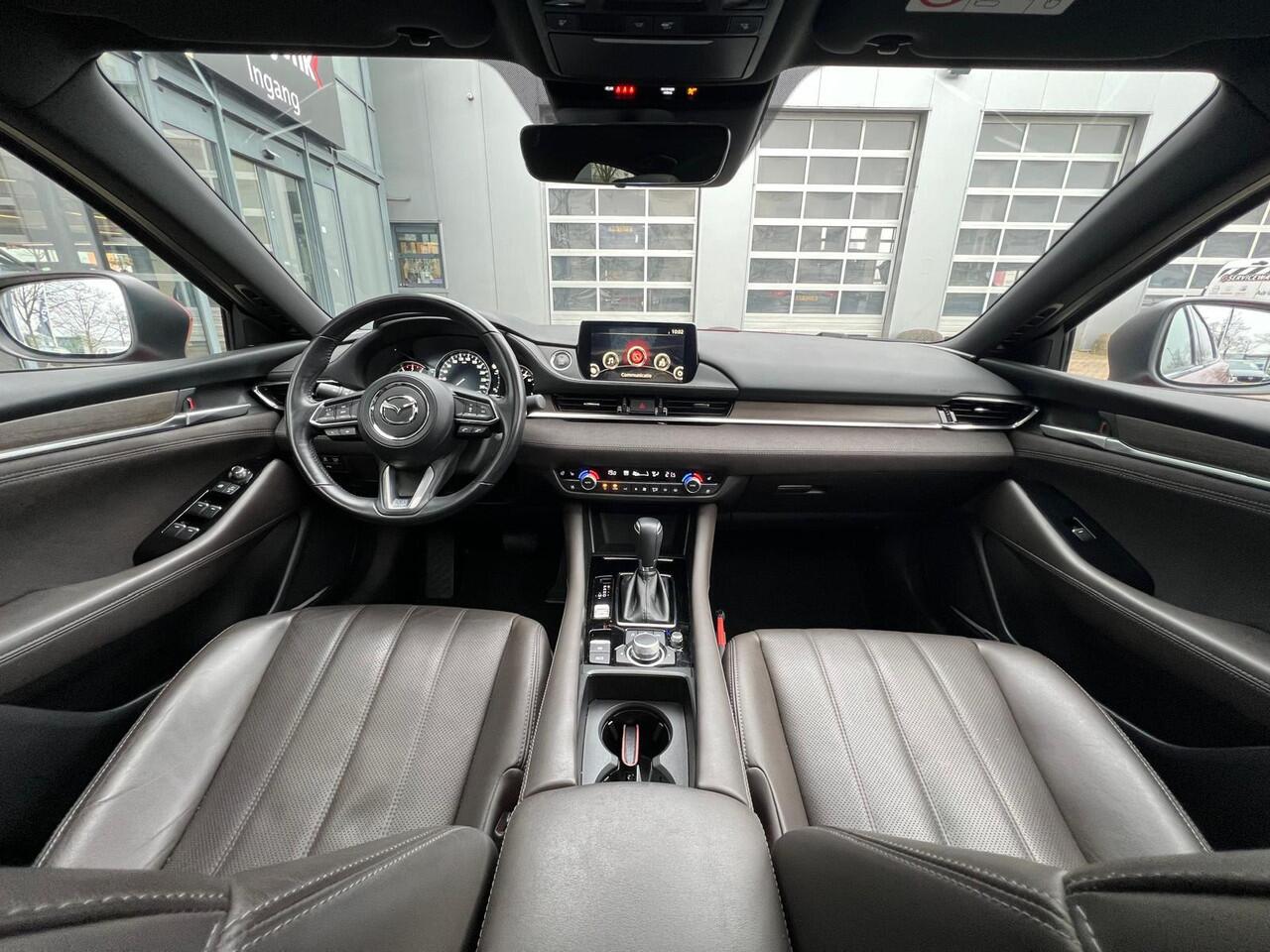 Mazda 6 2.5 SkyActiv-G 194 Signature AUTOMAAT | 19" VELGEN | 360 CAMERA | LUXE LEDER | SUNROOF | ZWARTE HEMEL | HEAD-UP | STUUR- en STOELVERWARMING V+A | STOEL VENTILATIE | MEEST LUXE UITVOERING |