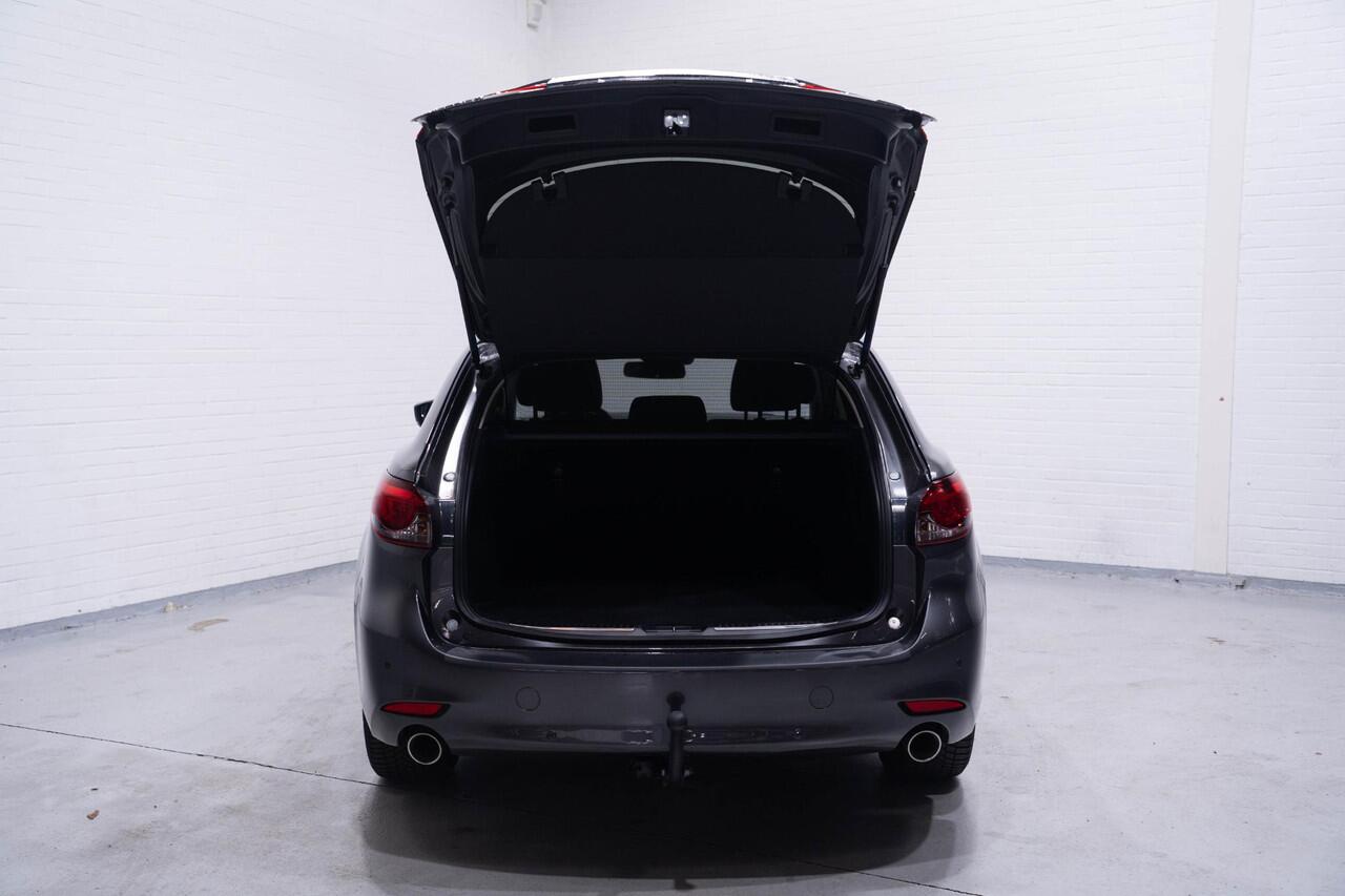 Mazda 6 Sportbreak 2.0 SkyActiv-G 165 Centre-Line HUD afneembare trekhaak stoelverwarming camera rondom PDC ECC Aplle-carplay ACC DAB led-verlichting private-glas 17"-inch lmv