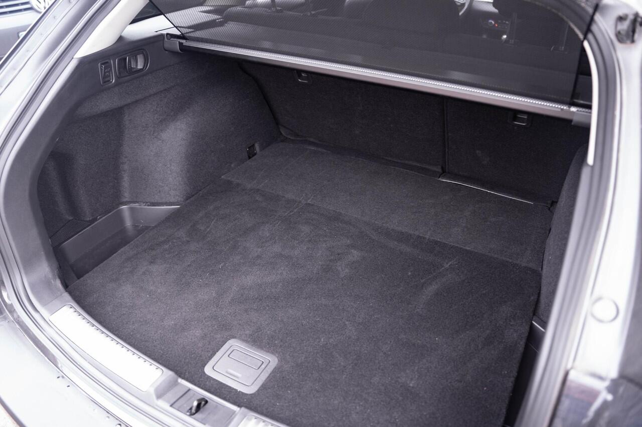 Mazda 6 Sportbreak 2.0 SkyActiv-G 165 Centre-Line HUD Afneembare trekhaak Stoelverwarming Camera 360 PDC ECC Apple ACC DAB