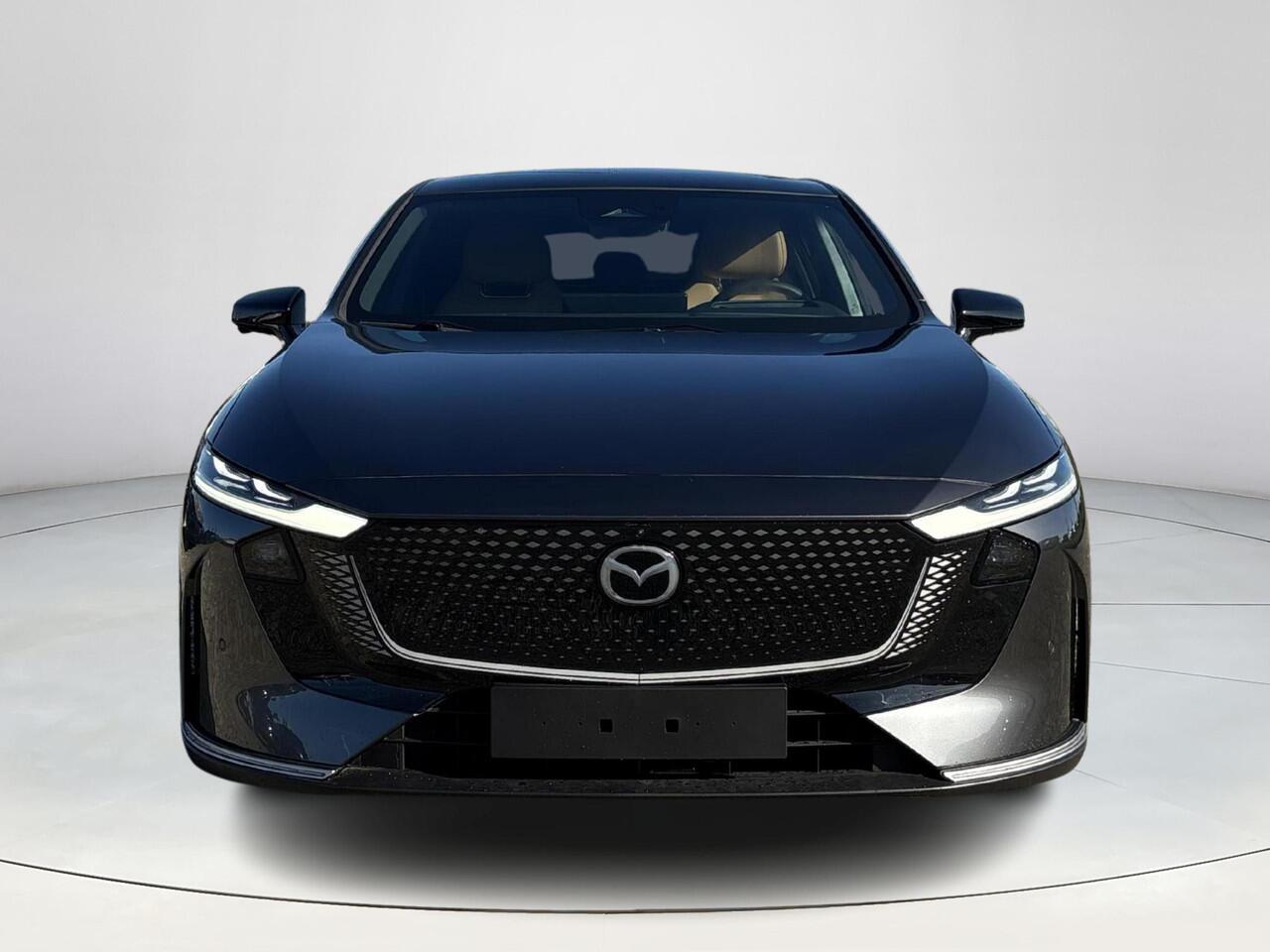 Mazda 6 6e Takumi Plus Long Range 80 kWh | Stoelverwarming/verkoeling | Stuurverwarming | Panoramadak | Adaptive cruise-control | Tan Nappa lederen interieur| 360-Camera | SONY-premium audiosysteem |