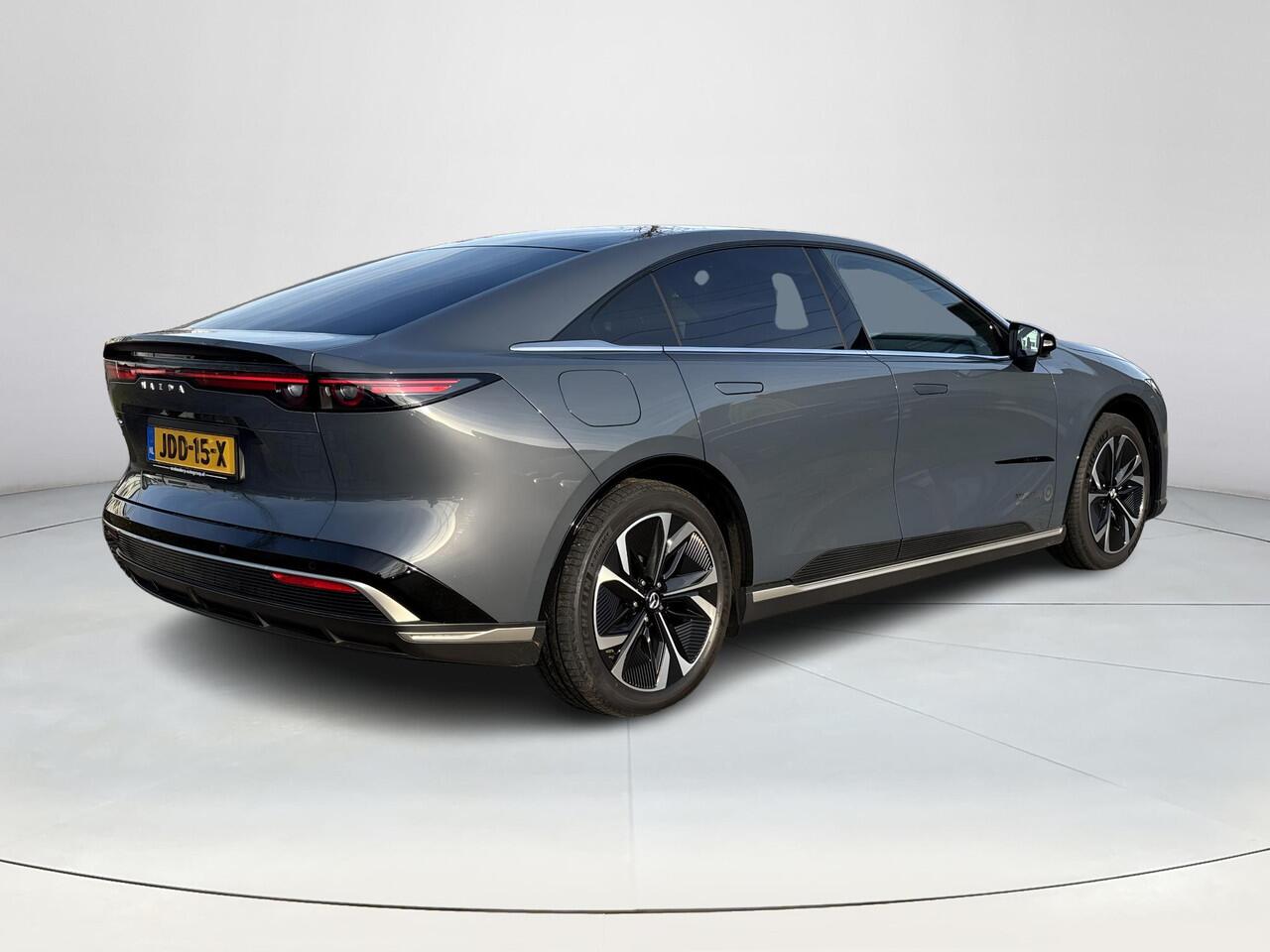 Mazda 6 6e Takumi 68.8 kWh 17% bijtelling | DEMO korting | Elektrisch wegklapbare trekhaak | Stoelverwarming en verkoeling | Apple carplay / Android auto | Adaptieve cruise control | Panoramadak |