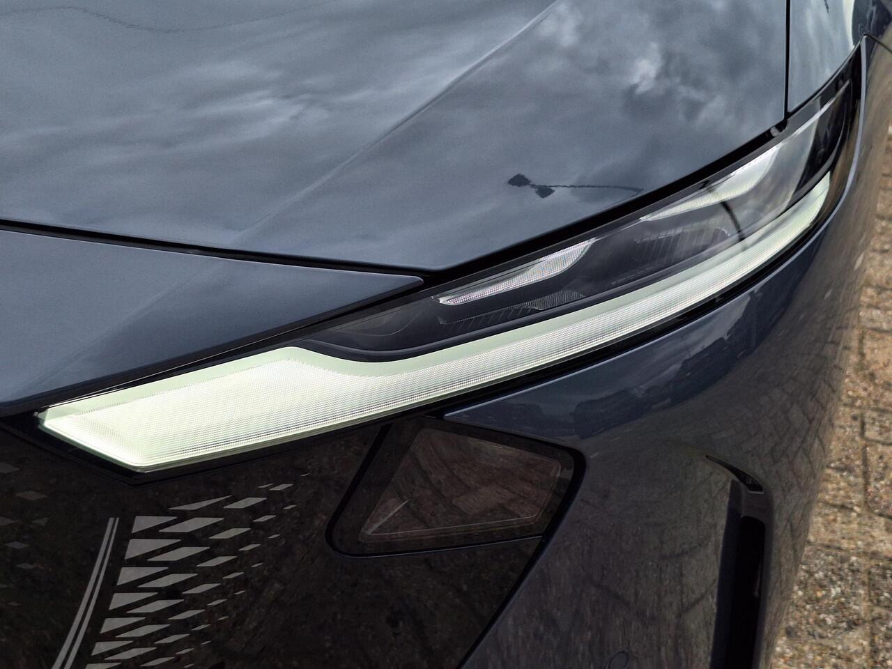 Mazda 6 6e Takumi 68.8 kWh 17% bijtelling | DEMO korting | Elektrisch wegklapbare trekhaak | Stoelverwarming en verkoeling | Apple carplay / Android auto | Adaptieve cruise control | Panoramadak |