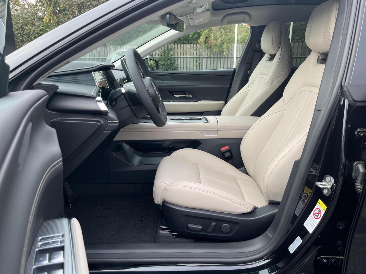 Mazda 6 6e Takumi 68.8 kWh | Licht leder | Panoramadak | Nieuw model