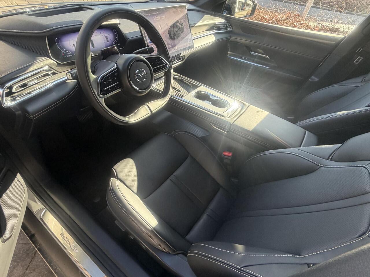 Mazda 6 6e Takumi 68.8 kWh | 258 PK | 165 KW snel laden | 17% bijtelling | BTW auto | DEMO