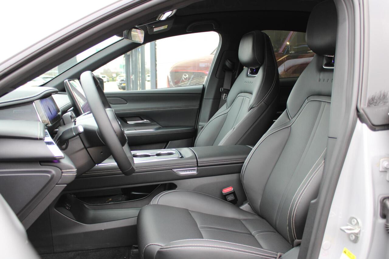 Mazda 6 6e HB Takumi 68.8 kWh , Demovoordeel ¤ 7.590,-, 17% Bijtelling, Automaat, Pano.Dak, Apple Carplay, 360 Camera, Adap.Cruise, LMV 19 Inch,