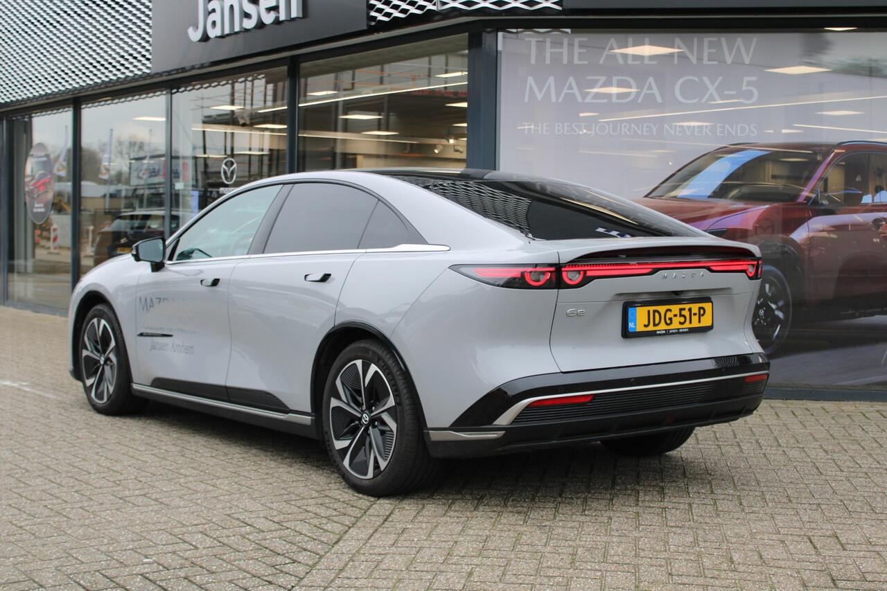 Mazda 6 6e HB Takumi 68.8 kWh , Demovoordeel ¤ 7.590,-, 17% Bijtelling, Automaat, Pano.Dak, Apple Carplay, 360 Camera, Adap.Cruise, LMV 19 Inch,