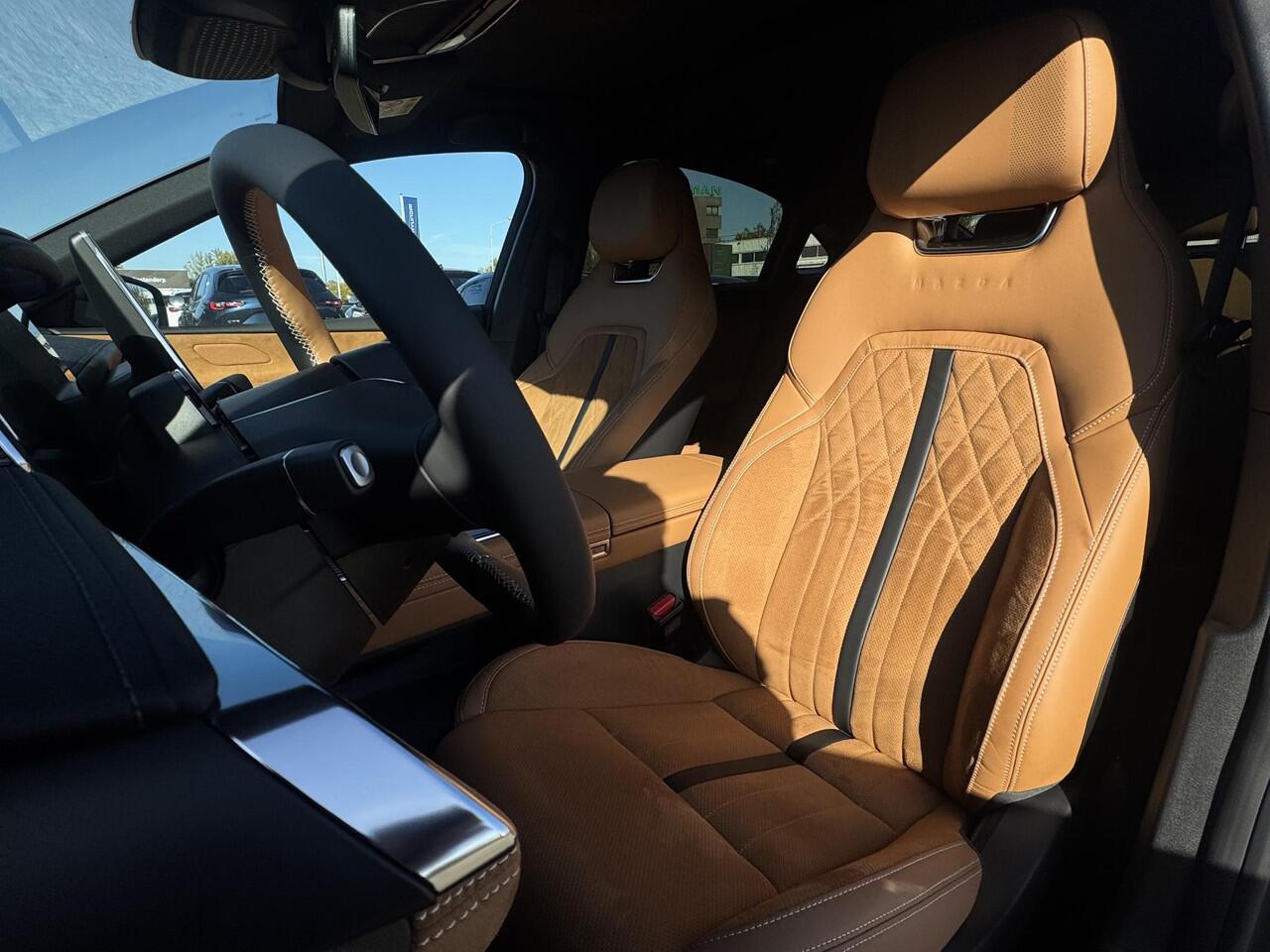 Mazda 6 6e Takumi Plus Long Range 80 kWh | Stoelverwarming/verkoeling | Stuurverwarming | Panoramadak | Adaptive cruise-control | Tan Nappa lederen interieur| 360-Camera | SONY-premium audiosysteem |