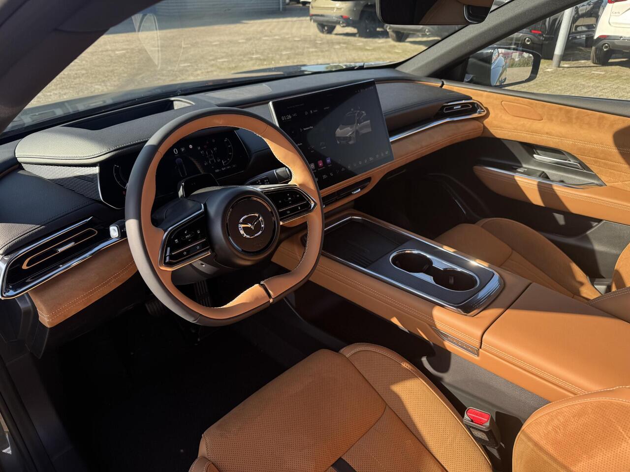 Mazda 6 6e Takumi Plus Long Range 80 kWh | Stoelverwarming/verkoeling | Stuurverwarming | Panoramadak | Adaptive cruise-control | Tan Nappa lederen interieur| 360-Camera | SONY-premium audiosysteem |