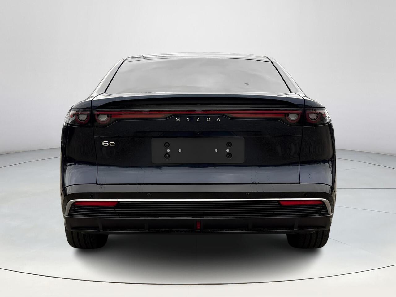 Mazda 6 6e Takumi Plus Long Range 80 kWh | Stoelverwarming/verkoeling | Stuurverwarming | Panoramadak | Adaptive cruise-control | Tan-nappa leder interieur | 360-Camera | SONY-premium audiosysteem |