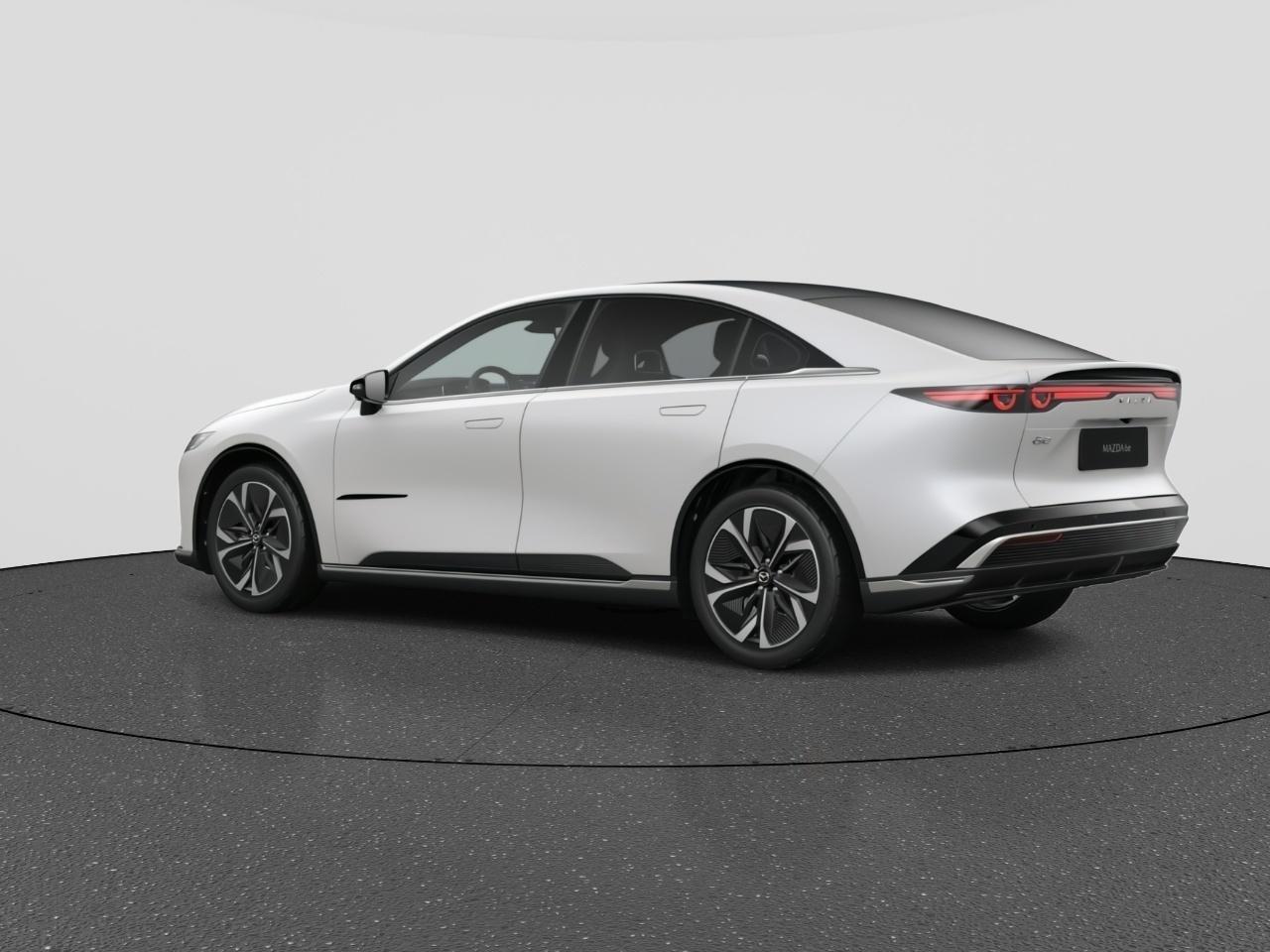 Mazda 6 6e Takumi Plus 68.8 kWh | Rijklaar | 18% bijtelling | Cruise adaptief | Elektrisch Panoramadak | Stoelverkoeling