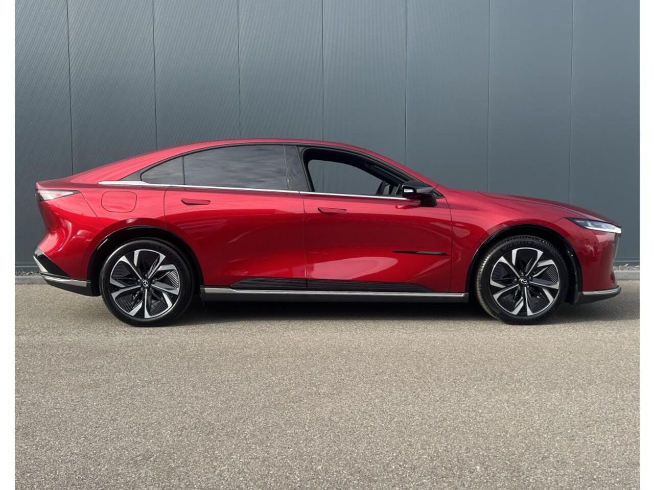 Mazda 6 6E Takumi 258pk / 68.8 kWh / SNELLADEN / 479 KM ACTIERADIUS