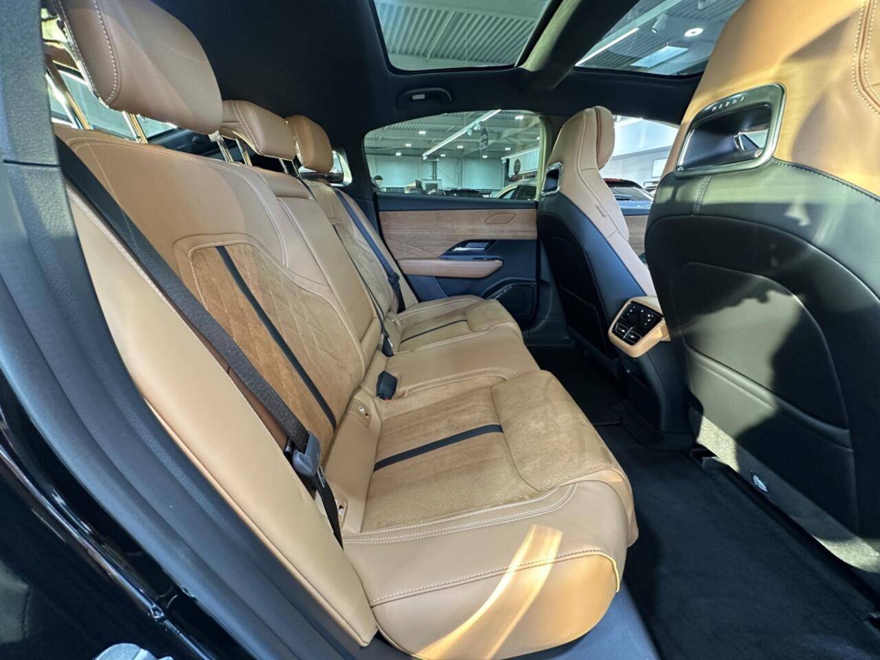 Mazda 6 6E Takumi Plus Long range 245pk / 80kWh / SNELLADEN / 552 KM ACTIE