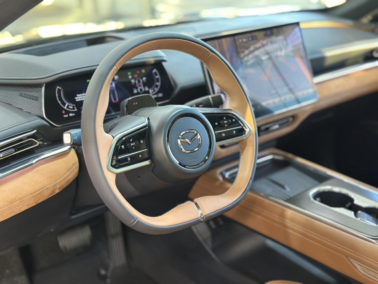 Mazda 6 6E Takumi Plus Long range 245pk / 80kWh / SNELLADEN / 552 KM ACTIE