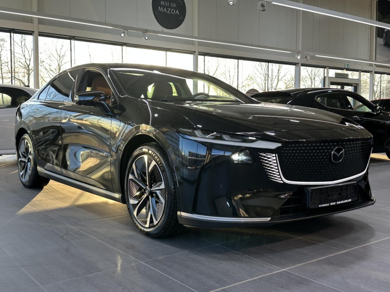 Mazda 6 6E Takumi Plus Long range 245pk / 80kWh / SNELLADEN / 552 KM ACTIE