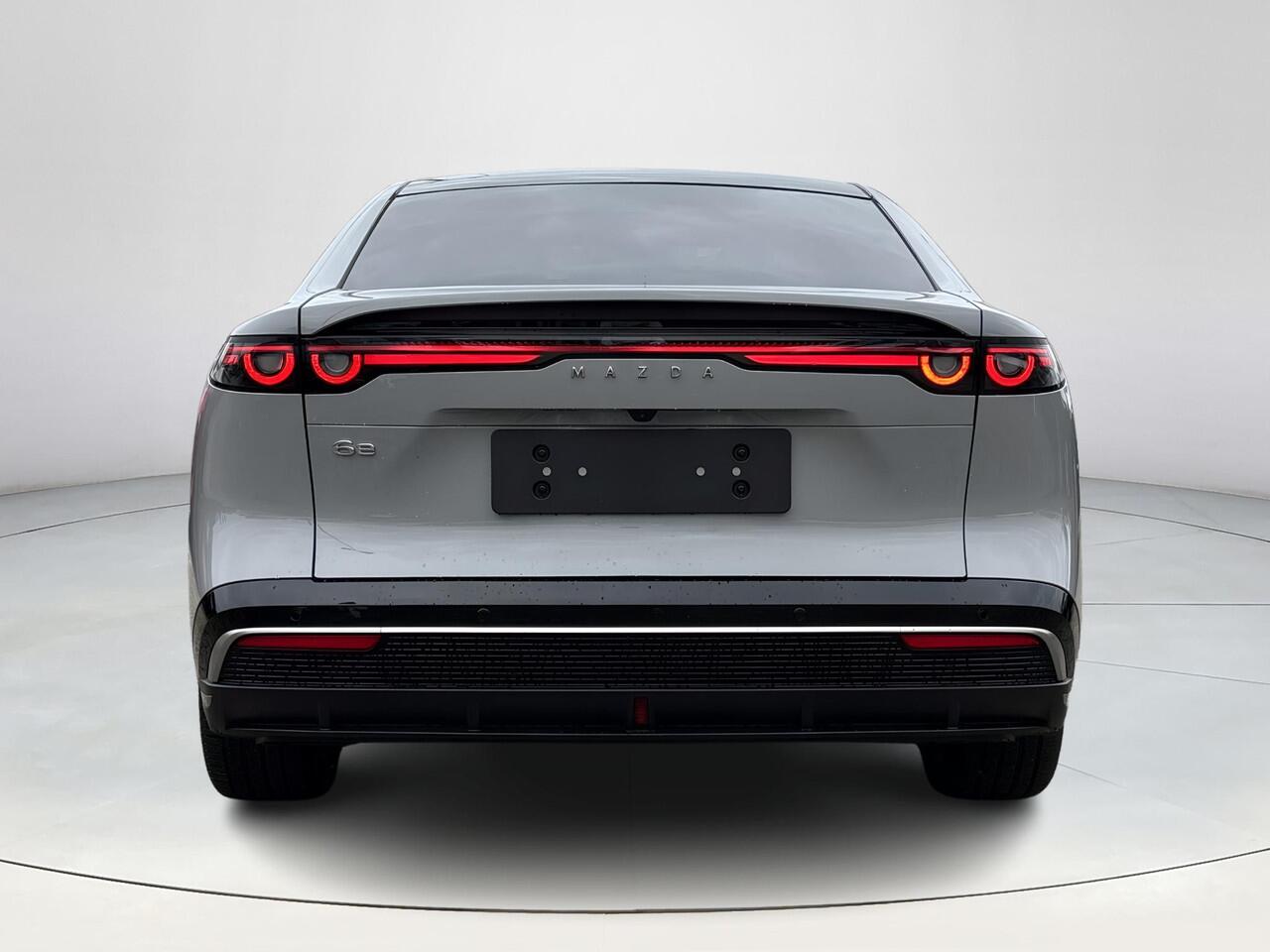 Mazda 6 6e Takumi Plus 68.8 Kwh | Stoelverwarming/verkoeling | Stuurverwarming | Panoramadak | Adaptive cruise-control | Tan-nappa leder interieur | 360-Camera | SONY-premium audiosysteem |