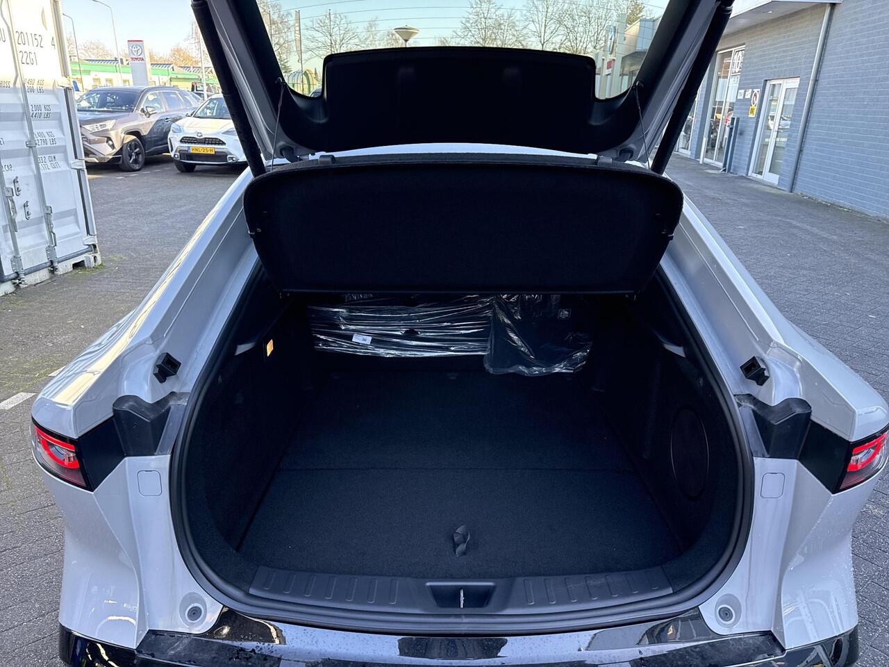 Mazda 6 6e Takumi 68.8 kWh | Diverse kleuren en uitvoeringen uit voorraad leverbaar |