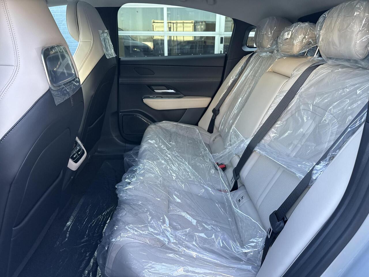 Mazda 6 6e Takumi 68.8 kWh | Diverse kleuren en uitvoeringen uit voorraad leverbaar |