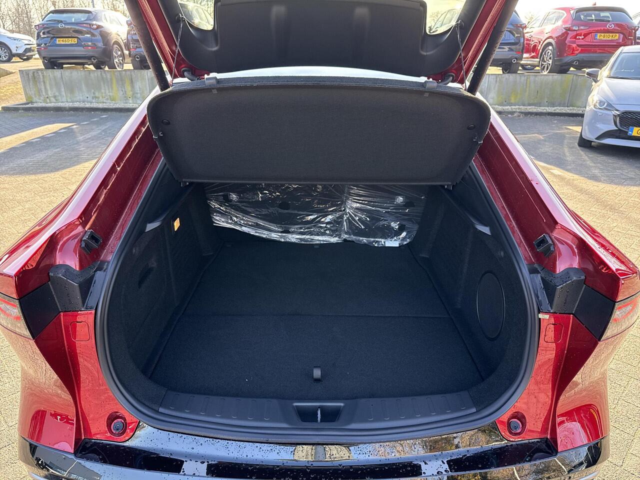 Mazda 6 6e Takumi Plus 68.8 kWh | Diverse kleuren en uitvoeringen uit voorraad leverbaar |