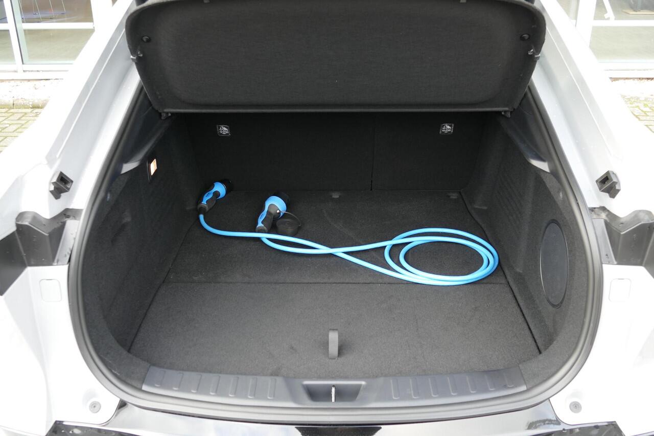 Mazda 6 6e Takumi Plus Long Range 80 kWh | Stoelkoeling | Apple-carplay | 80KWH | Rijklaarprijs