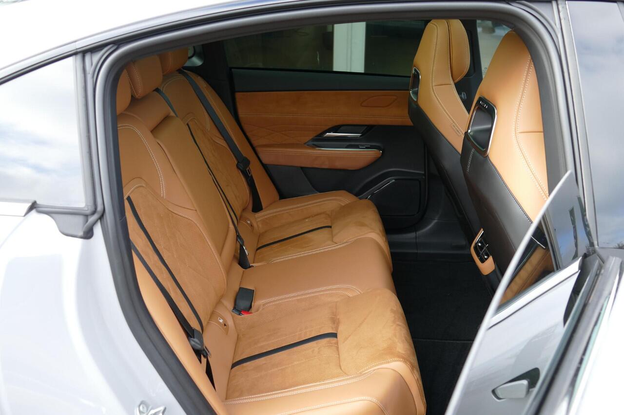 Mazda 6 6e Takumi Plus Long Range 80 kWh | Stoelkoeling | Apple-carplay | 80KWH | Rijklaarprijs