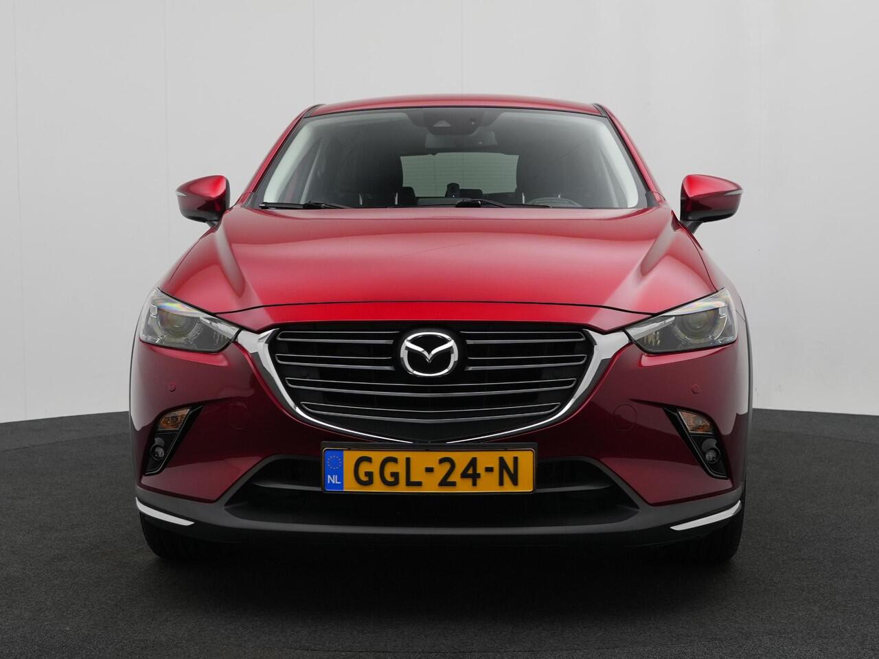 Mazda CX-3 2.0 SkyActiv-G Signature automaat met trekhaak, Apple Carplay en all-weather banden : volledig onderhouden