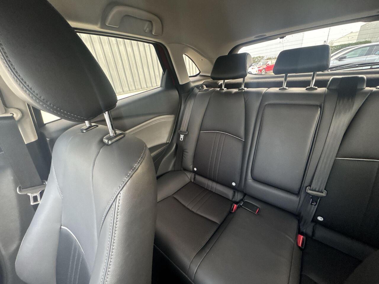 Mazda CX-3 2.0 SkyActiv-G 120 GT-M | Automaat | Trekhaak | Navigatie | Camera | Climate Controle | Stoel en Stuurwiel Verwarming | Trekhaak